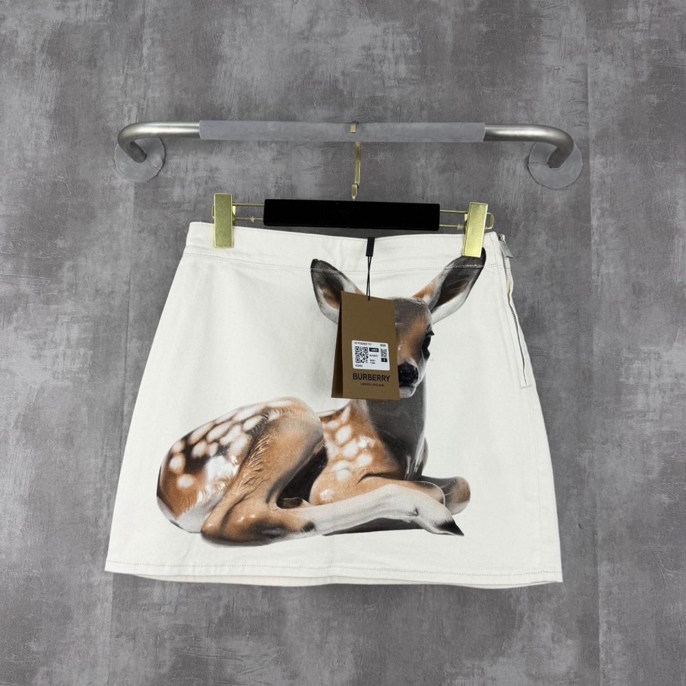 Authentic Burberry Mini Skirt with Fawn Design